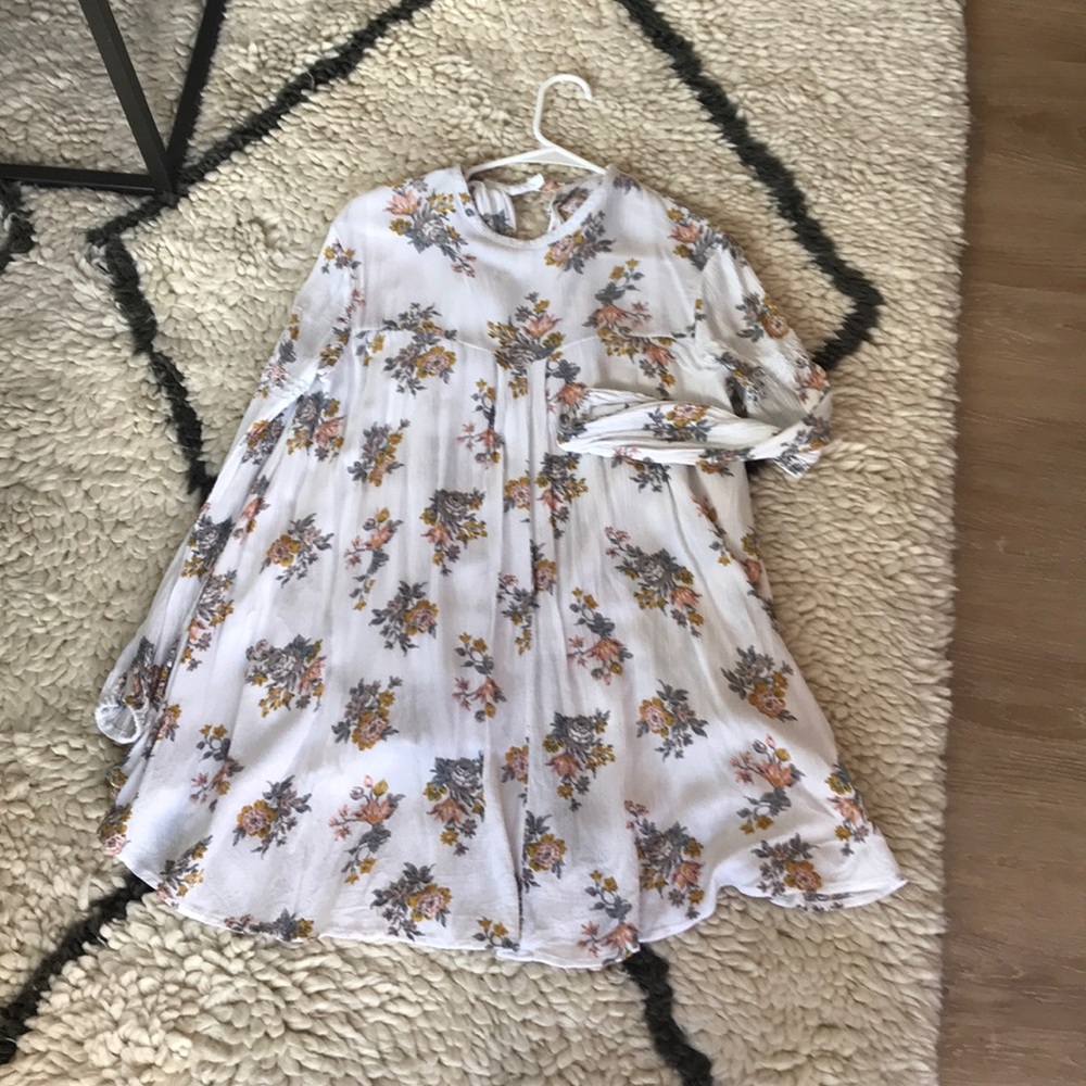 Free people swing tunic in Gardenia 🌸